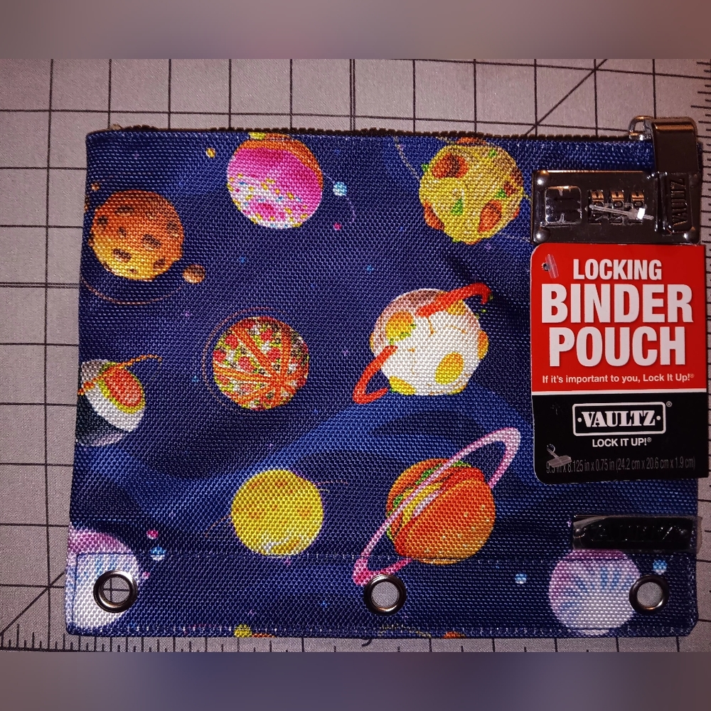 Locking binder pouch